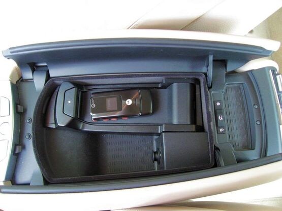 BMW 750 interior storage box.jpg